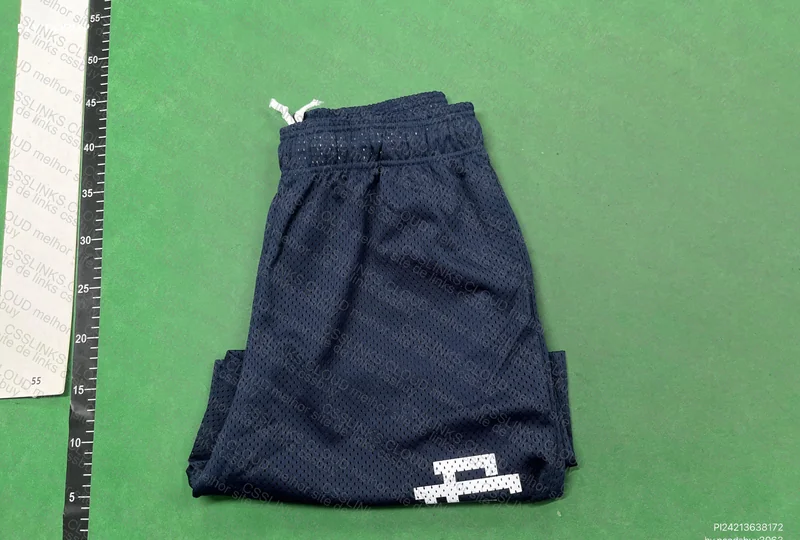 EE shorts PAYDAY