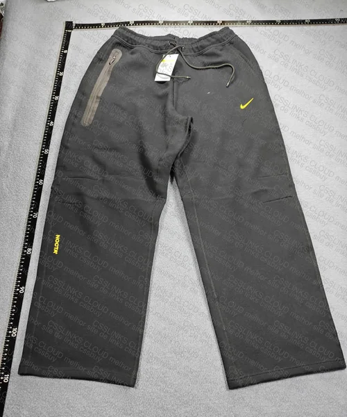 Ensemble Nike tech x NoctaPrix : 218 CNYTaille L 5