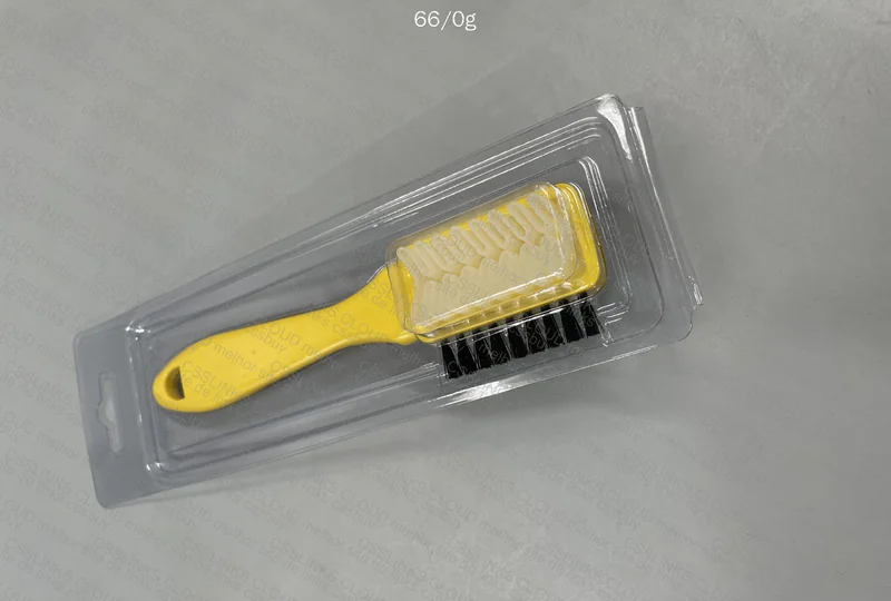 2-in-1 Brush for Suede 2