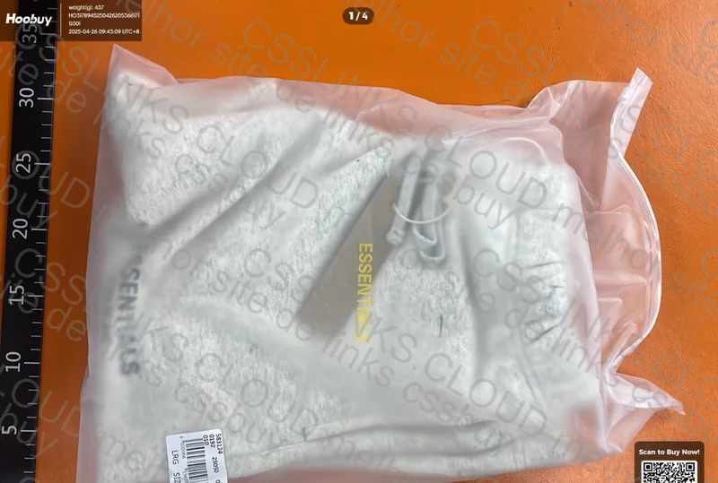 Essential short 3