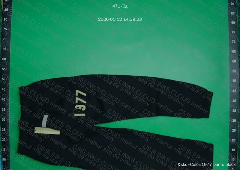 Essentials 1977 3
