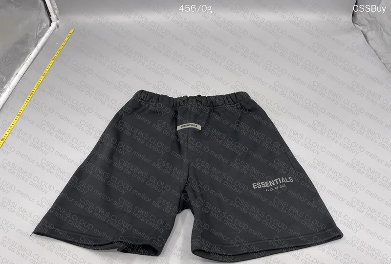 ESSENTIALS SHORT 2