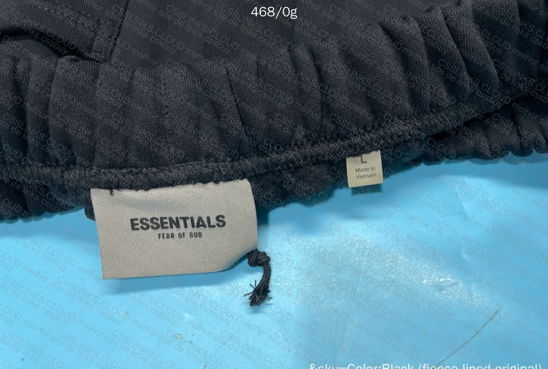 ESSENTIALS - SHORTS 6