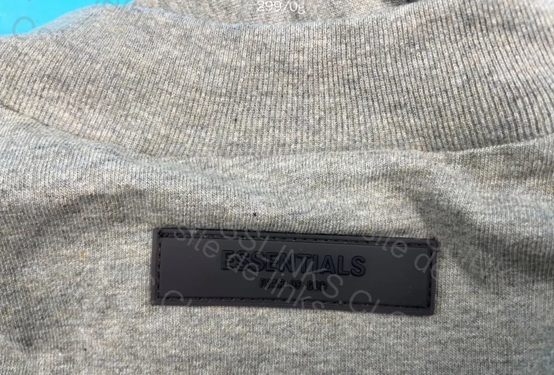 Essentials T-shirt 4