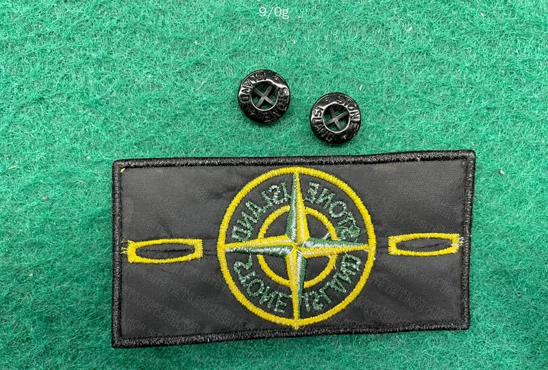Etiqueta Stone Island