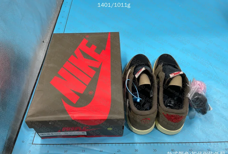 F1 Batch - AJ1 Travis Scott Dark Mocha - 100y 2