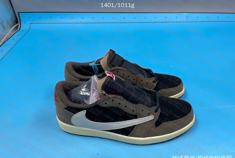 F1 Batch - AJ1 Travis Scott Dark Mocha - 100y 8