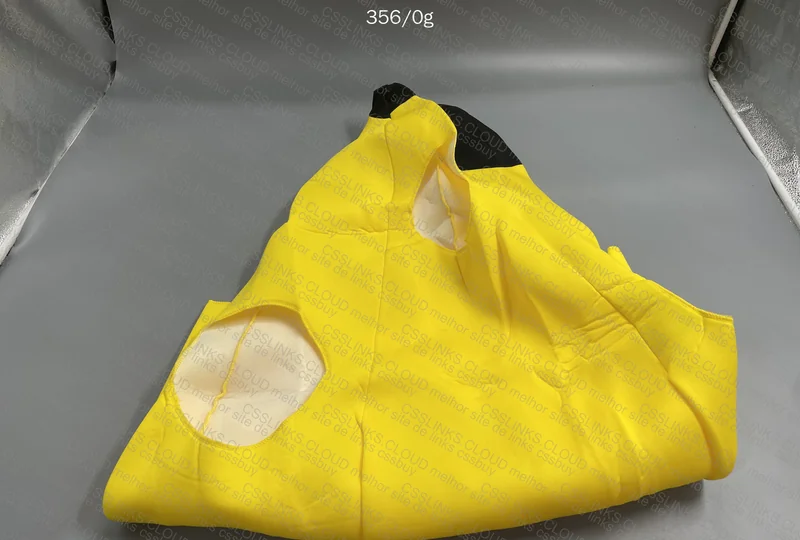 Banana Costume (GL?) 2