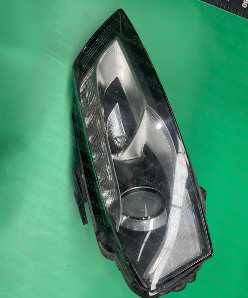Farol audi a3 P8 2011