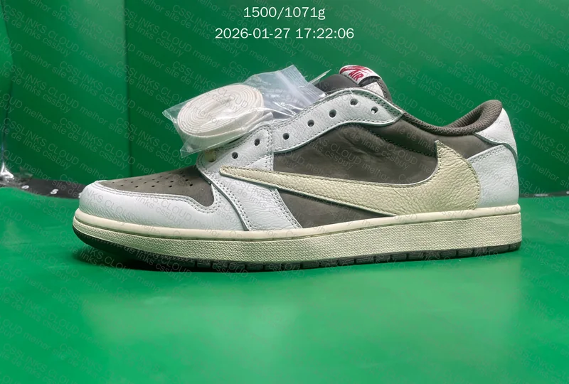 FK SALE - Reverse Mocha Travis Scott AJ1
