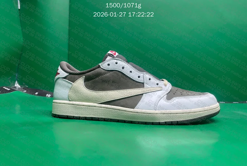 FK SALE - Reverse Mocha Travis Scott AJ1 8