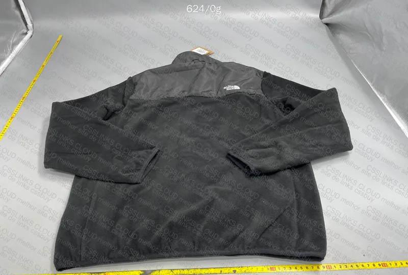 Fleece The North Face ( Help ! )