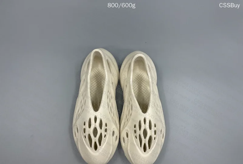 Foam Runner 10