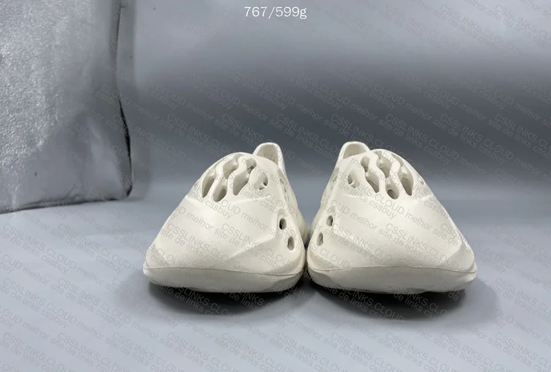 Foam Runner Sand 2