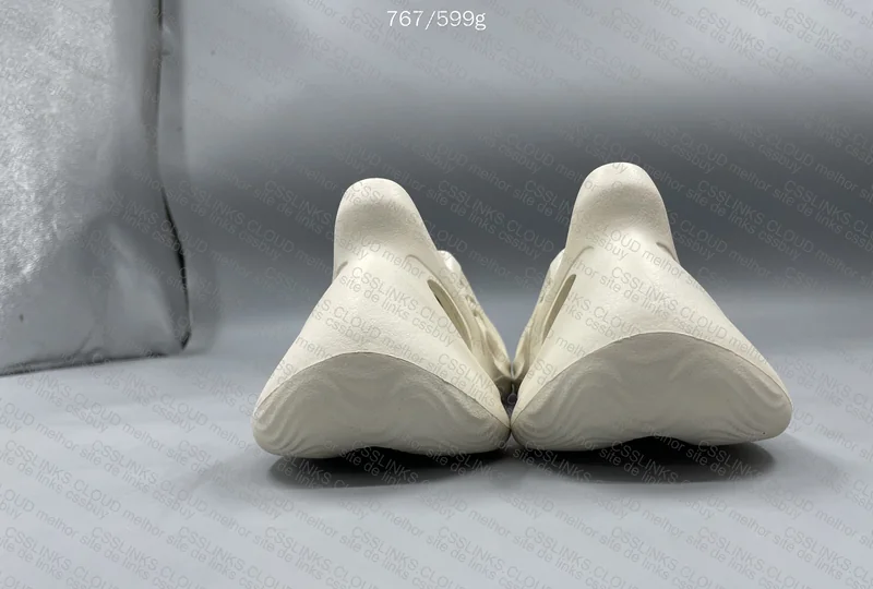Foam Runner Sand 3