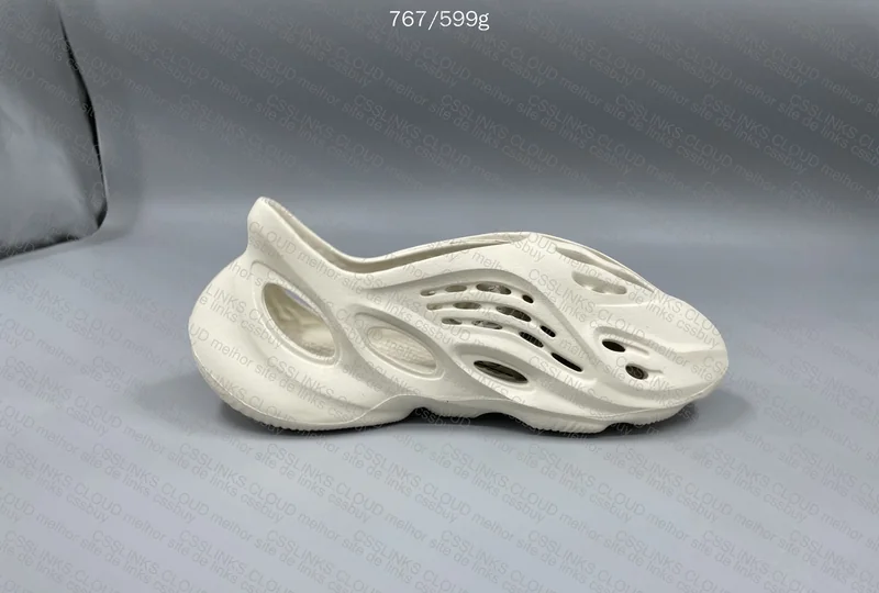 Foam Runner Sand 8
