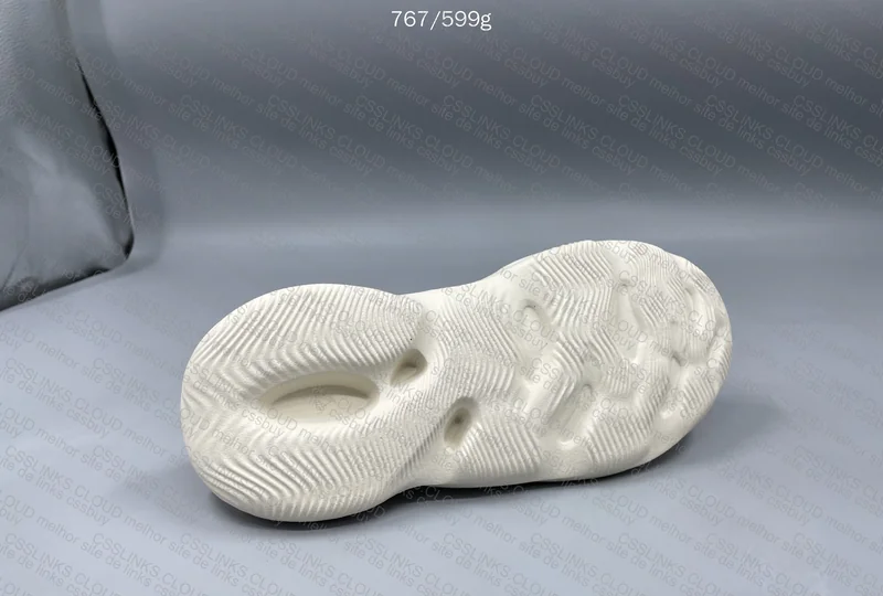 Foam Runner Sand 9
