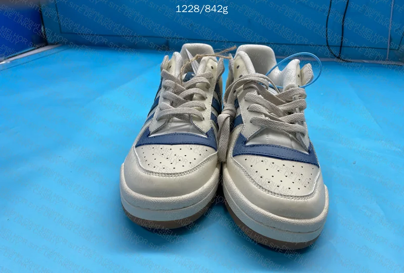 Forum 84 Low