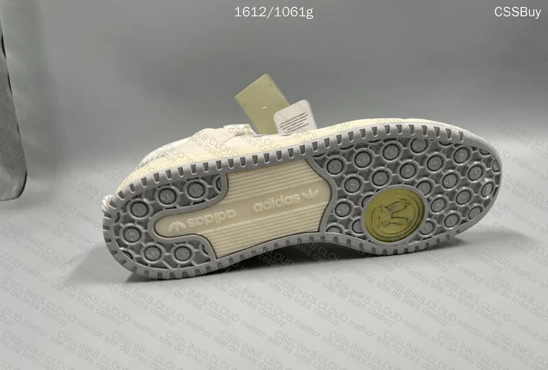 FORUM LOW X BAD BANNY 6