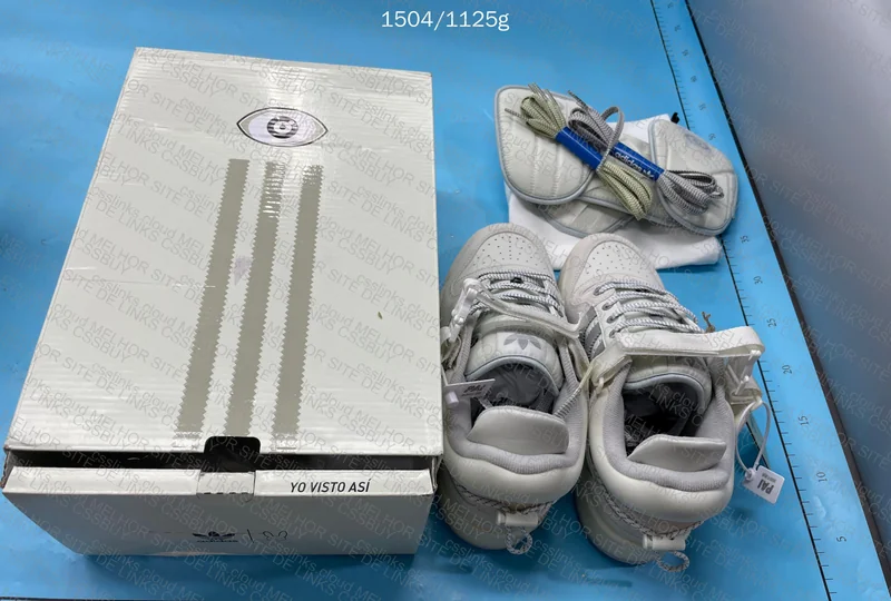 Forum/Campus Original Bad Bunny x AD SIZE: 42 9