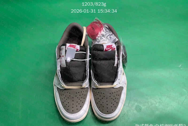 FQ BATCH SALE - Reverse Mocha AJ1 Travis Scott ( GL?) 3