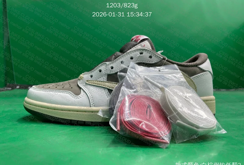 FQ BATCH SALE - Reverse Mocha AJ1 Travis Scott ( GL?) 7