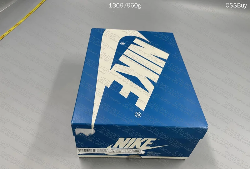 Fragment Design x Travis Scott x Air Jordan 1 High 10