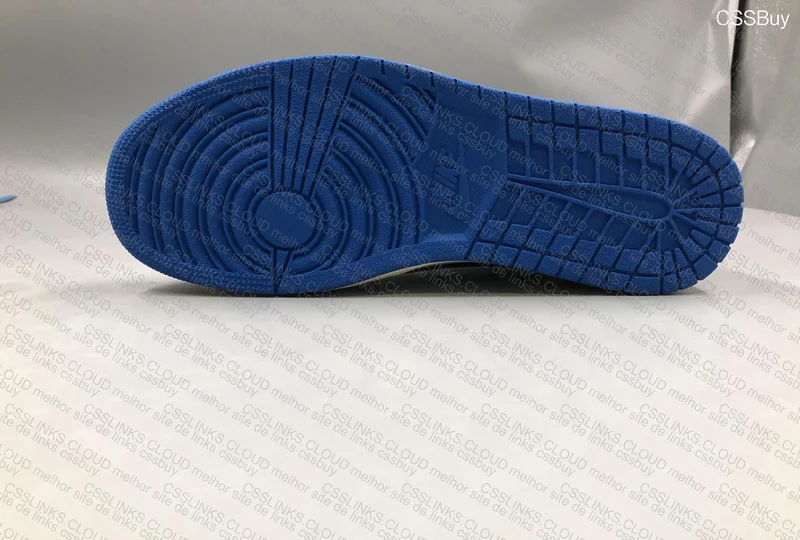 Fragment Design x Travis Scott x Air Jordan 1 Low 4
