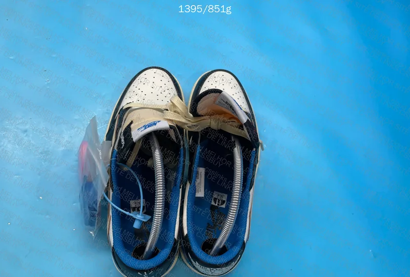 FRAGMENT DESIGN X TRAVIS SCOTT X AIR JORDAN 1 LOW