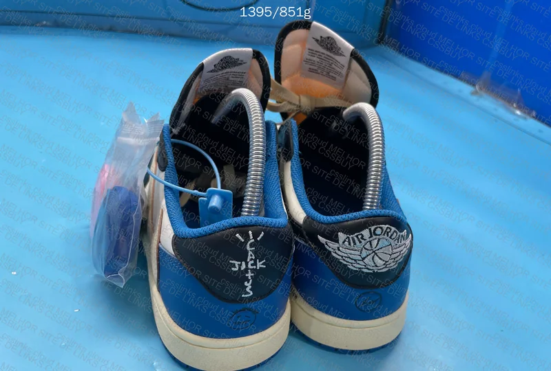 FRAGMENT DESIGN X TRAVIS SCOTT X AIR JORDAN 1 LOW 3