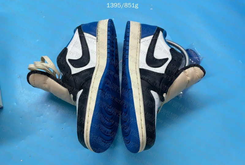 FRAGMENT DESIGN X TRAVIS SCOTT X AIR JORDAN 1 LOW 8