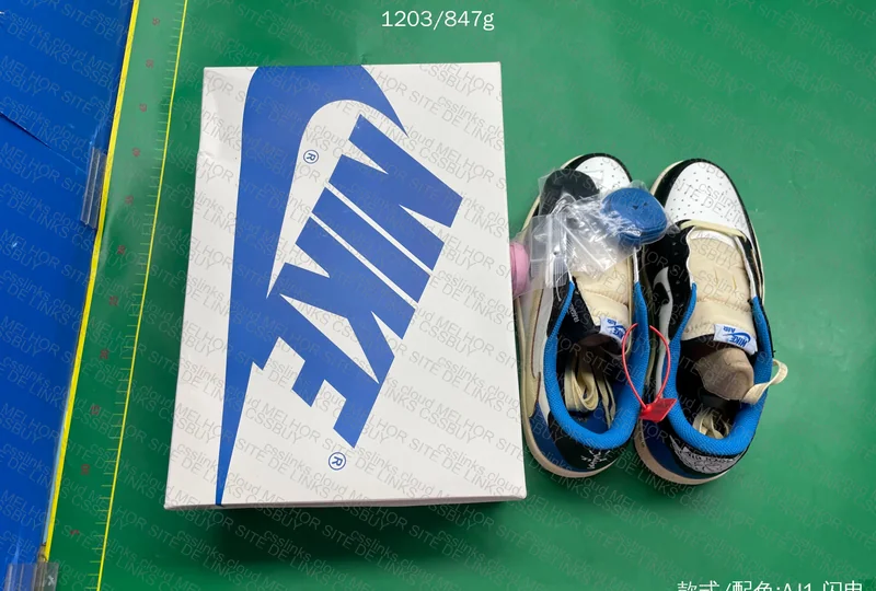 Fragment Design x Travis Scott x Air Jordan 1 Low 7