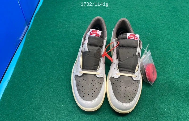 AJ1 low Retro OG SP Travis Scott Reverse mocha LJR