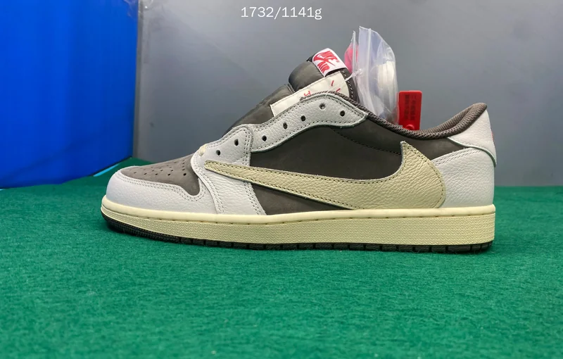 AJ1 low Retro OG SP Travis Scott Reverse mocha LJR 14