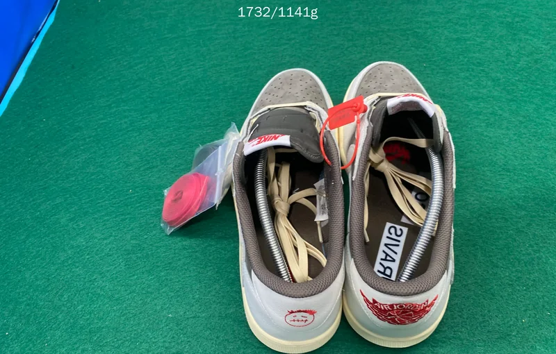 AJ1 low Retro OG SP Travis Scott Reverse mocha LJR 2