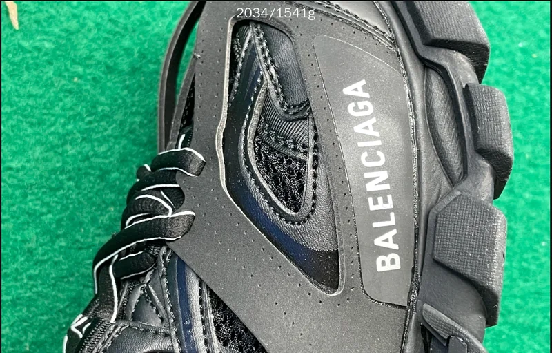 Balenciaga Track c/ led 2