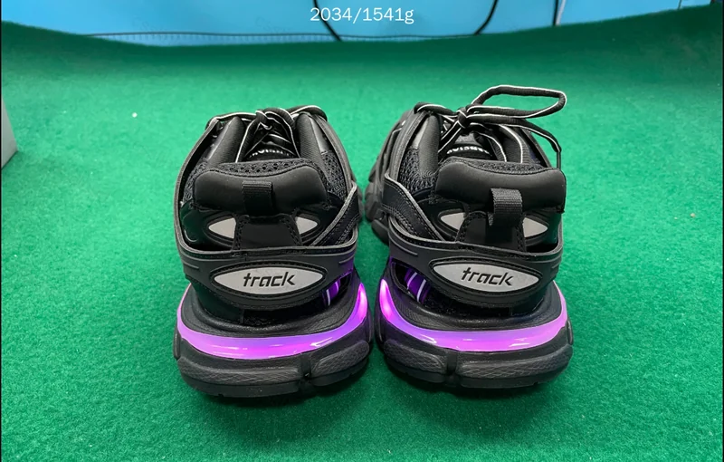 Balenciaga Track c/ led 7
