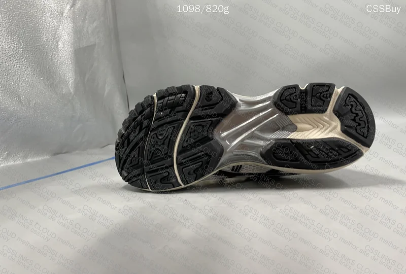 Gel-Kayano 14 7
