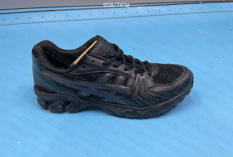 gel kayano black graphite? - blind box 3
