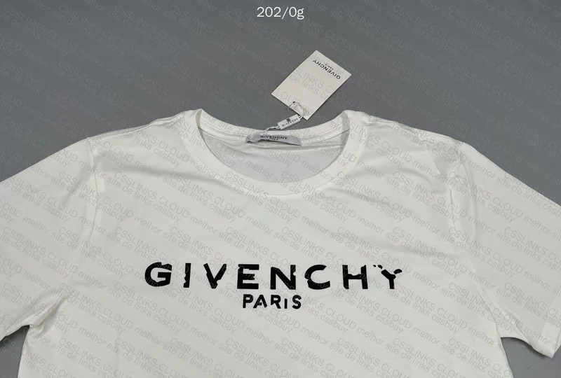 Givenchy T-Shirt 3
