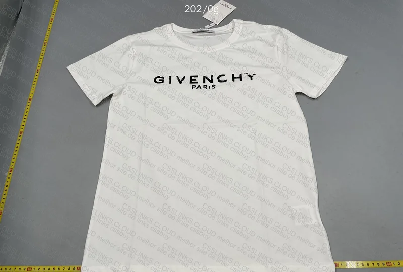 Givenchy T-Shirt 4