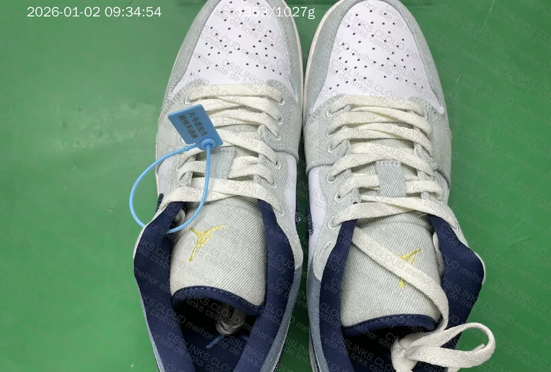 GL? Air Jordan 1 Low SE Denim "Star Blue" 2