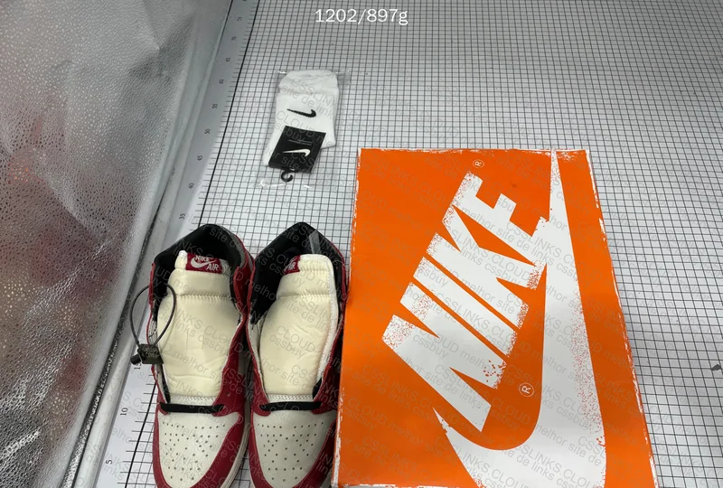 GL? AIR JORDAN CHICAGO LOST AND FOUND 8