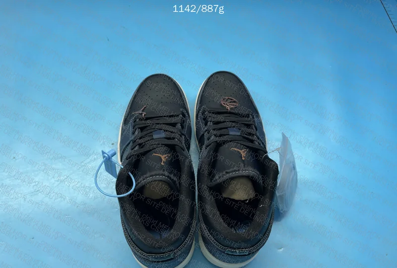 GL or RL? Nike AJ1 Low