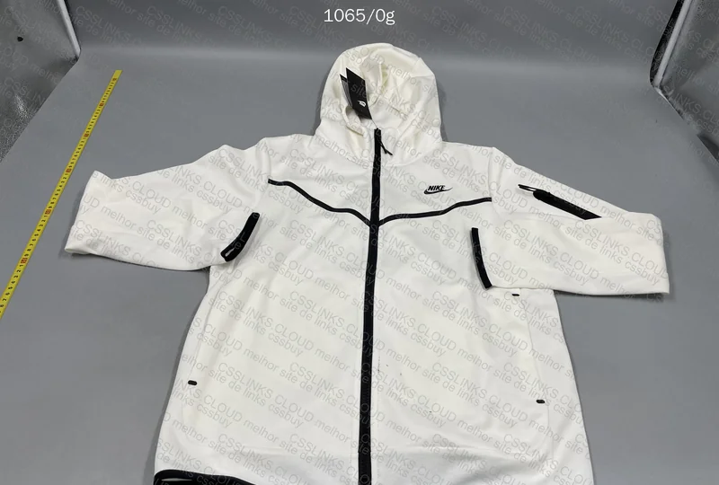 GL or RL? Nike Tech Fleece 10