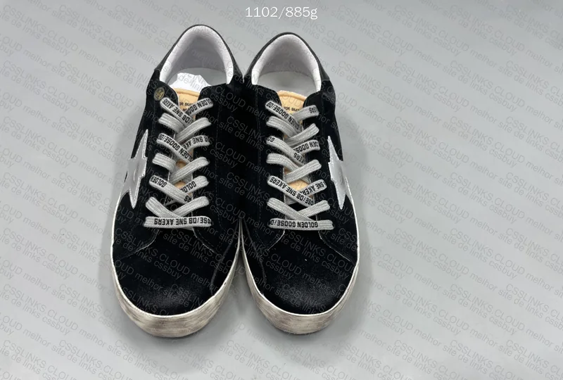 GOLDEN GOOSE