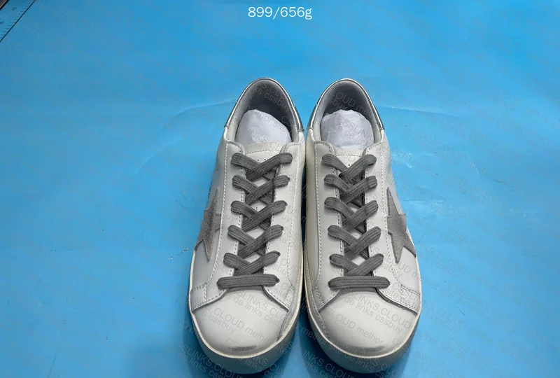 GOLDEN GOOSE