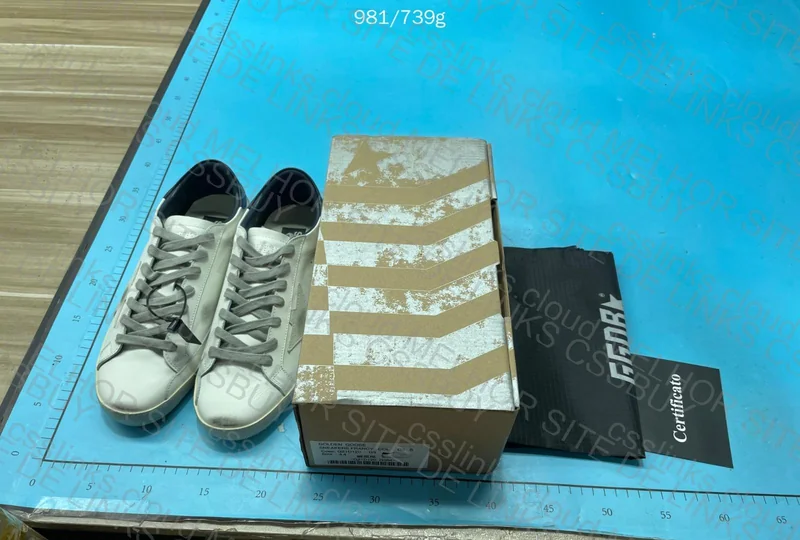 Golden Goose Super Star | OvOSneakers