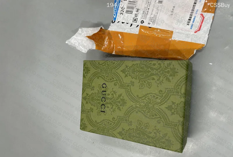 Gucci JUMBO GG CARD CASE
