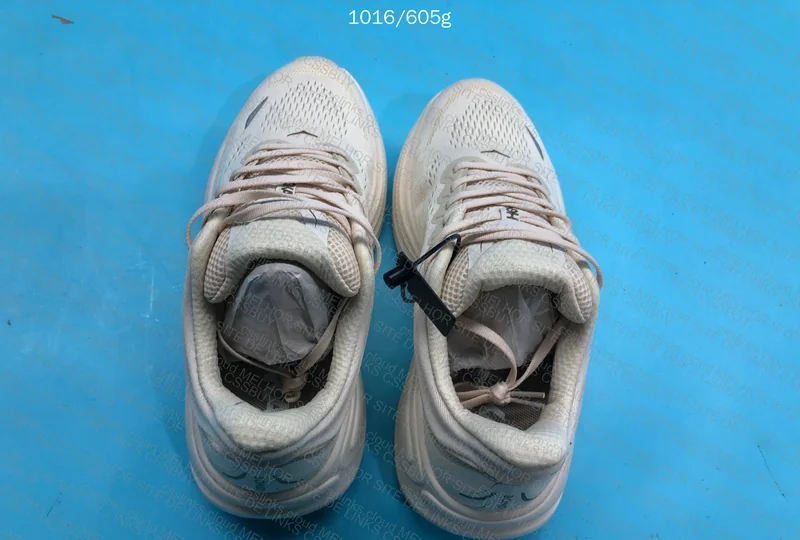 HOKA Bondi 9 4